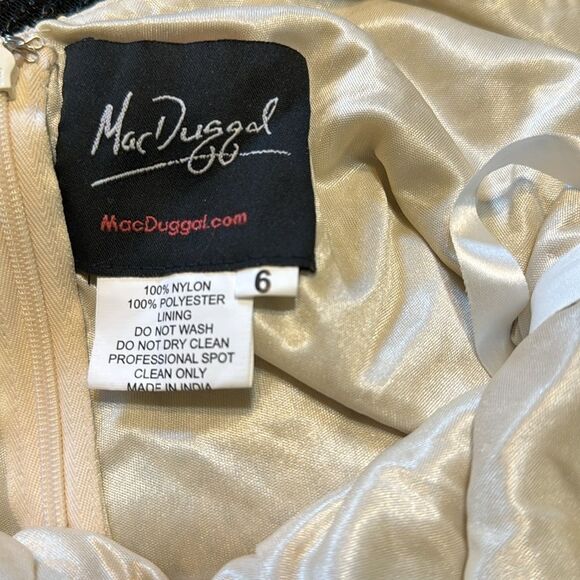 Mac Duggal embellished sequins ombré color long gown with slit style 5064 size 6 - Picture 15 of 15